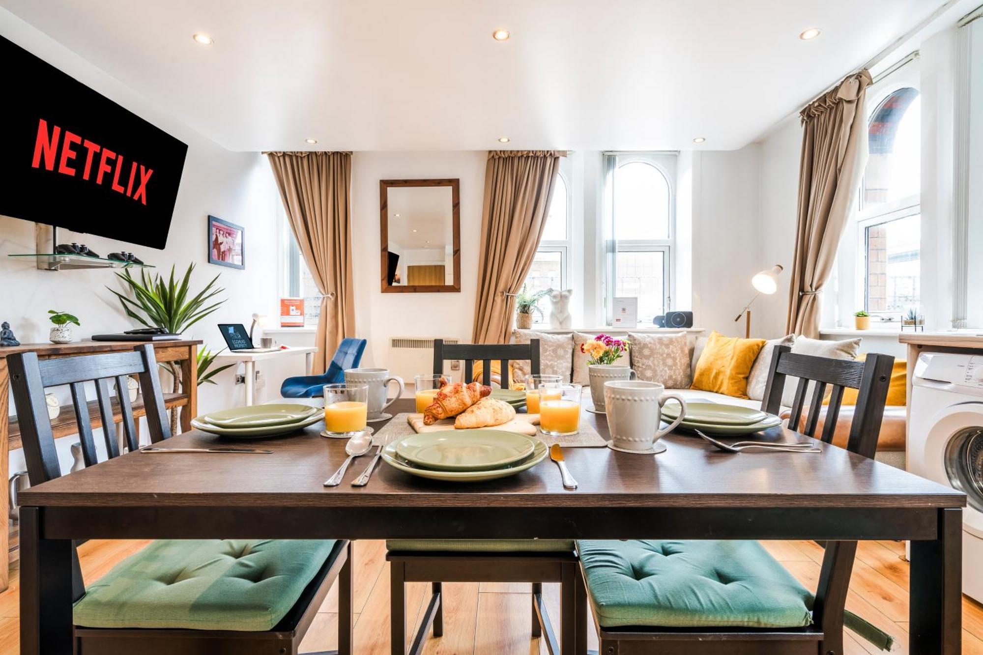 Cavern Quarters, Beautiful Two Bedroom City Centre Apartment By Garudy Serviced Apartments And Short Lets - Perfect For Longer Stays Liverpool Eksteriør billede