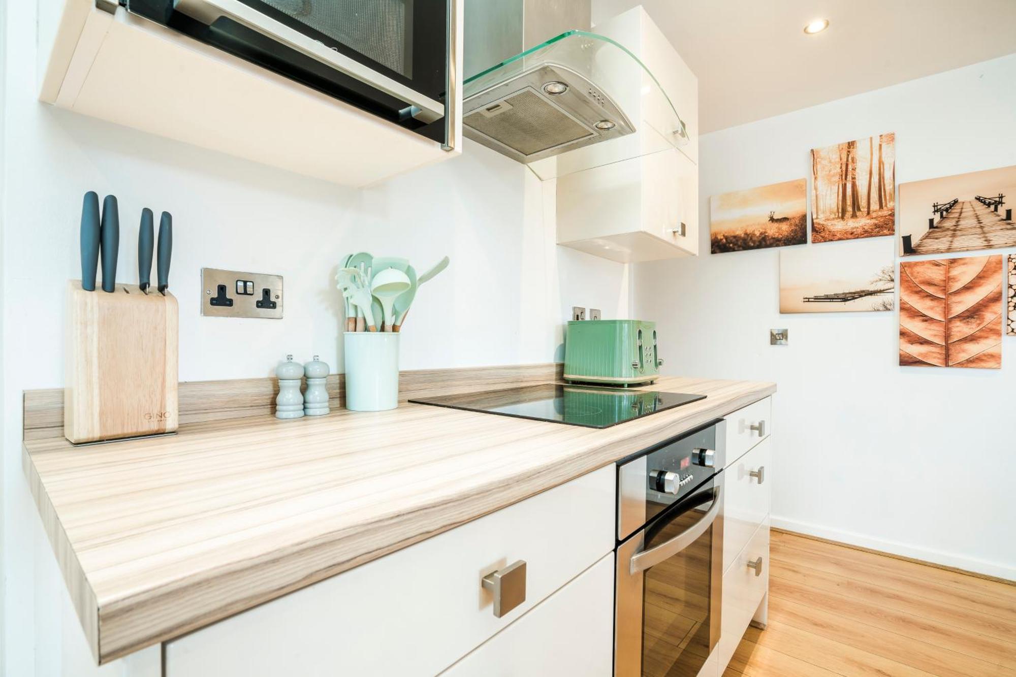 Cavern Quarters, Beautiful Two Bedroom City Centre Apartment By Garudy Serviced Apartments And Short Lets - Perfect For Longer Stays Liverpool Eksteriør billede