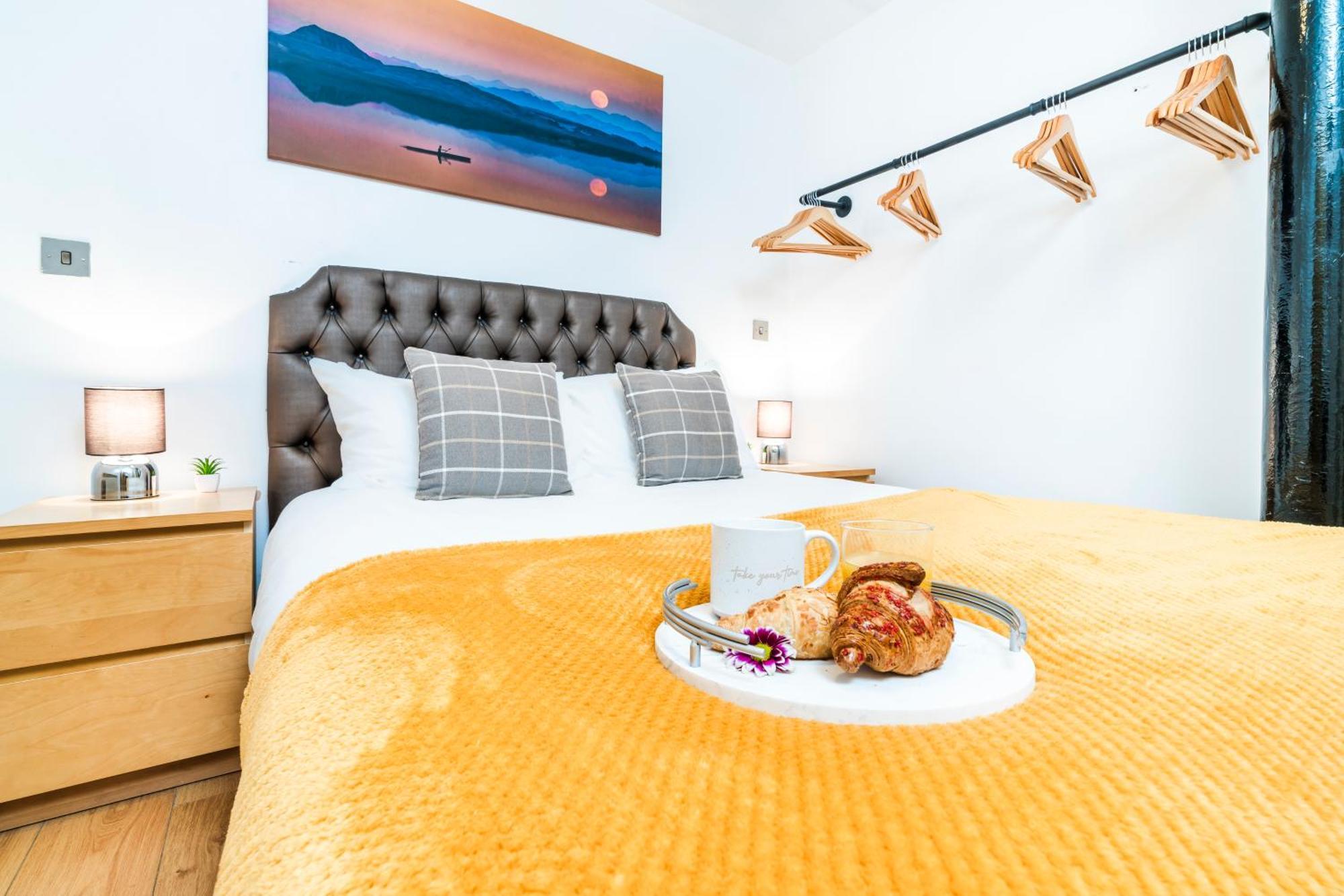 Cavern Quarters, Beautiful Two Bedroom City Centre Apartment By Garudy Serviced Apartments And Short Lets - Perfect For Longer Stays Liverpool Eksteriør billede